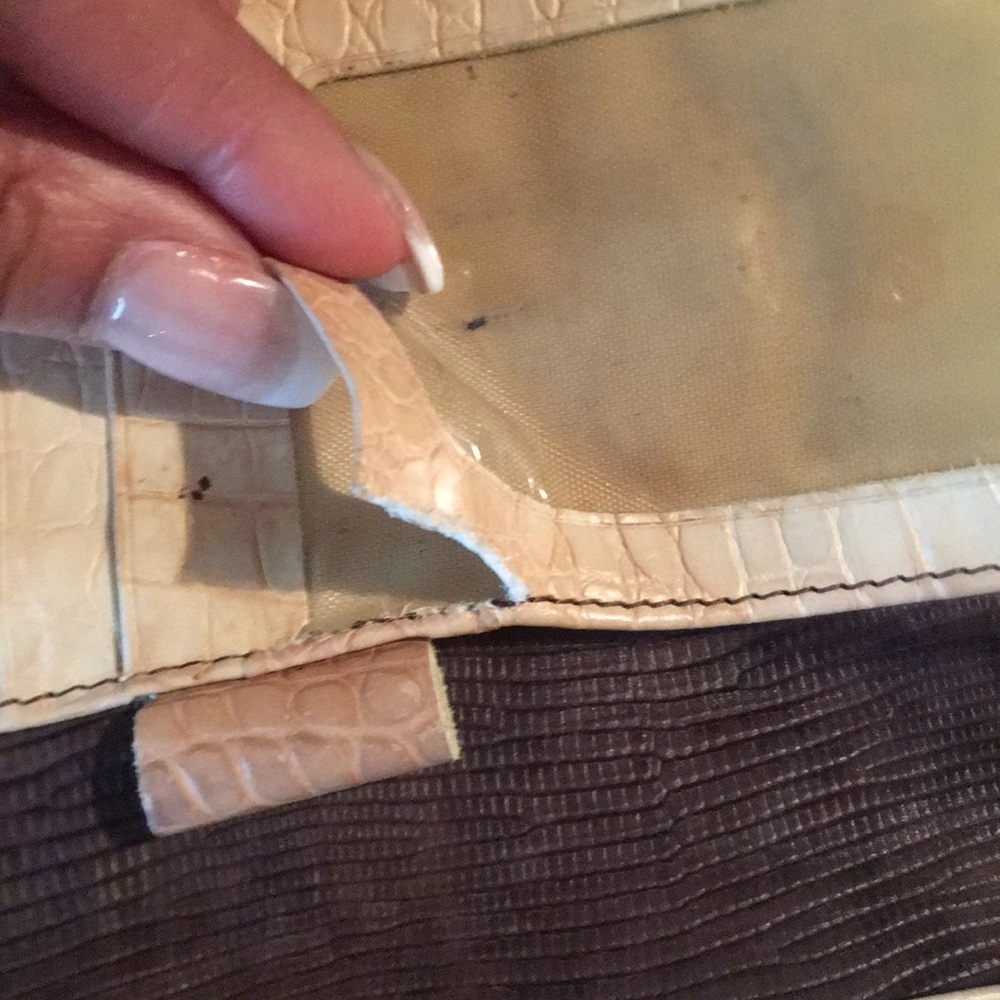 Brahmin Wallet - Picture 3 of 4